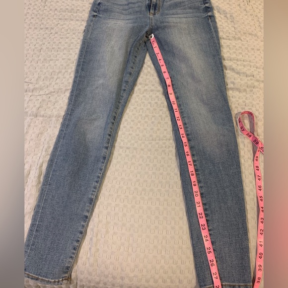 Guess jeans BNWOT - Picture 13 of 13